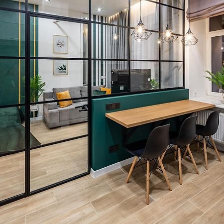 Emerald Lux Apartment. Liveinإلفيف المظهر الخارجي الصورة