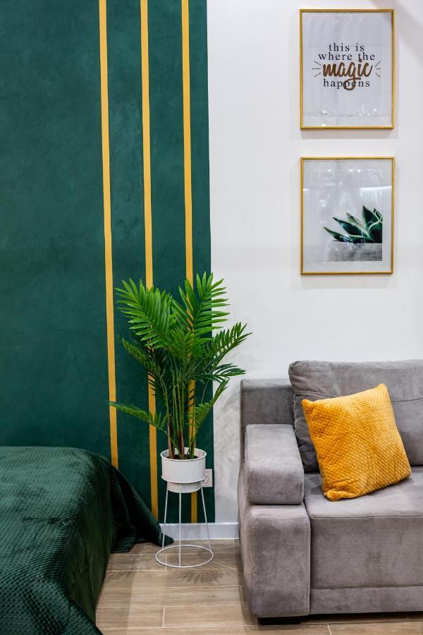 Emerald Lux Apartment. Liveinإلفيف المظهر الخارجي الصورة