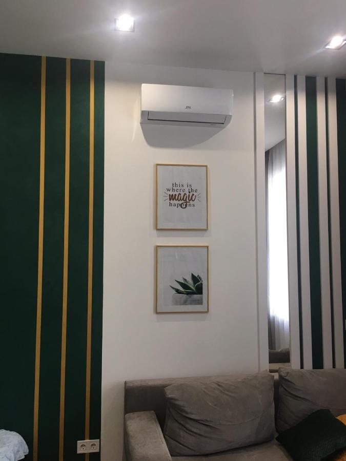 Emerald Lux Apartment. Liveinإلفيف المظهر الخارجي الصورة